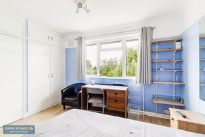 Bedroom- click for photo gallery